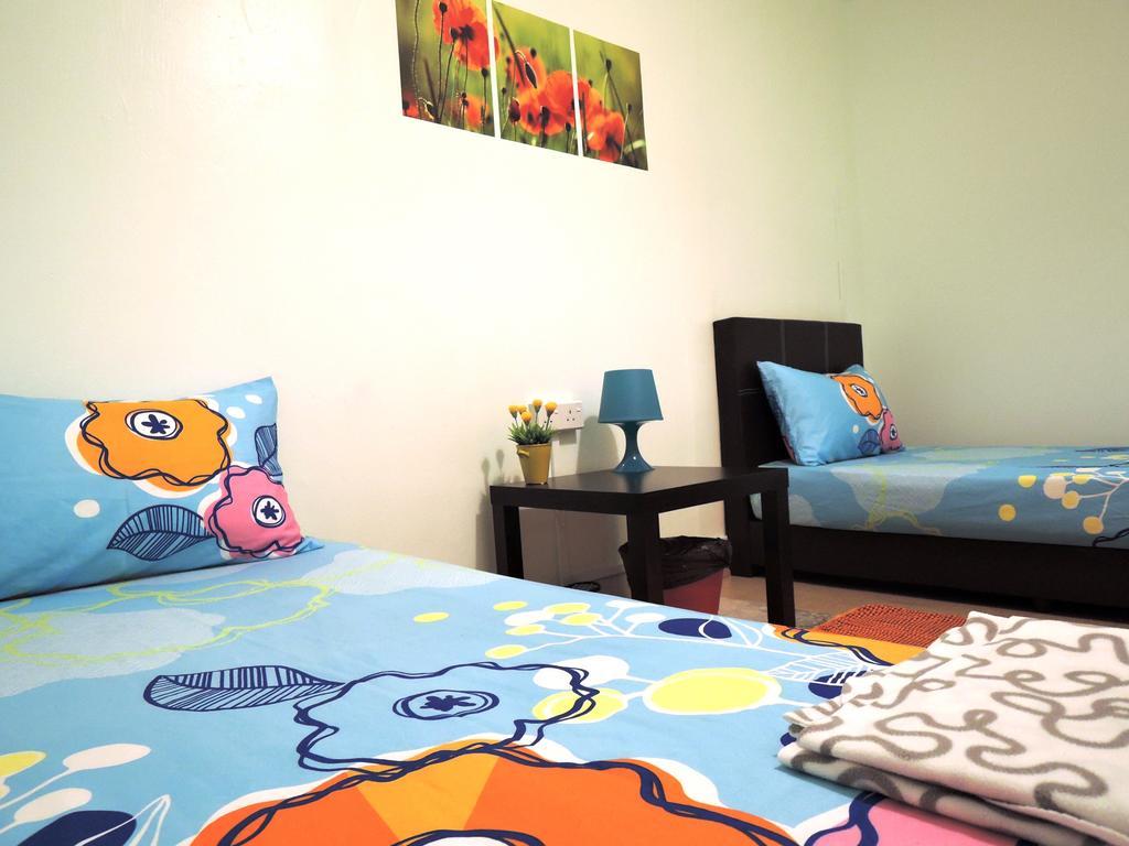 The Pillohouzzze Hotel Malacca Bagian luar foto