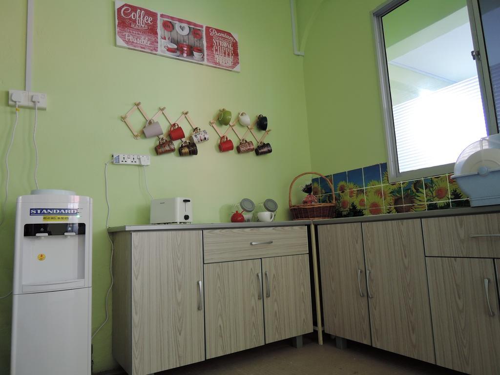 The Pillohouzzze Hotel Malacca Bagian luar foto