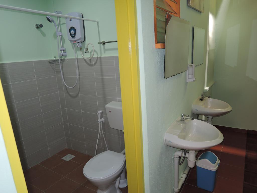 The Pillohouzzze Hotel Malacca Bagian luar foto