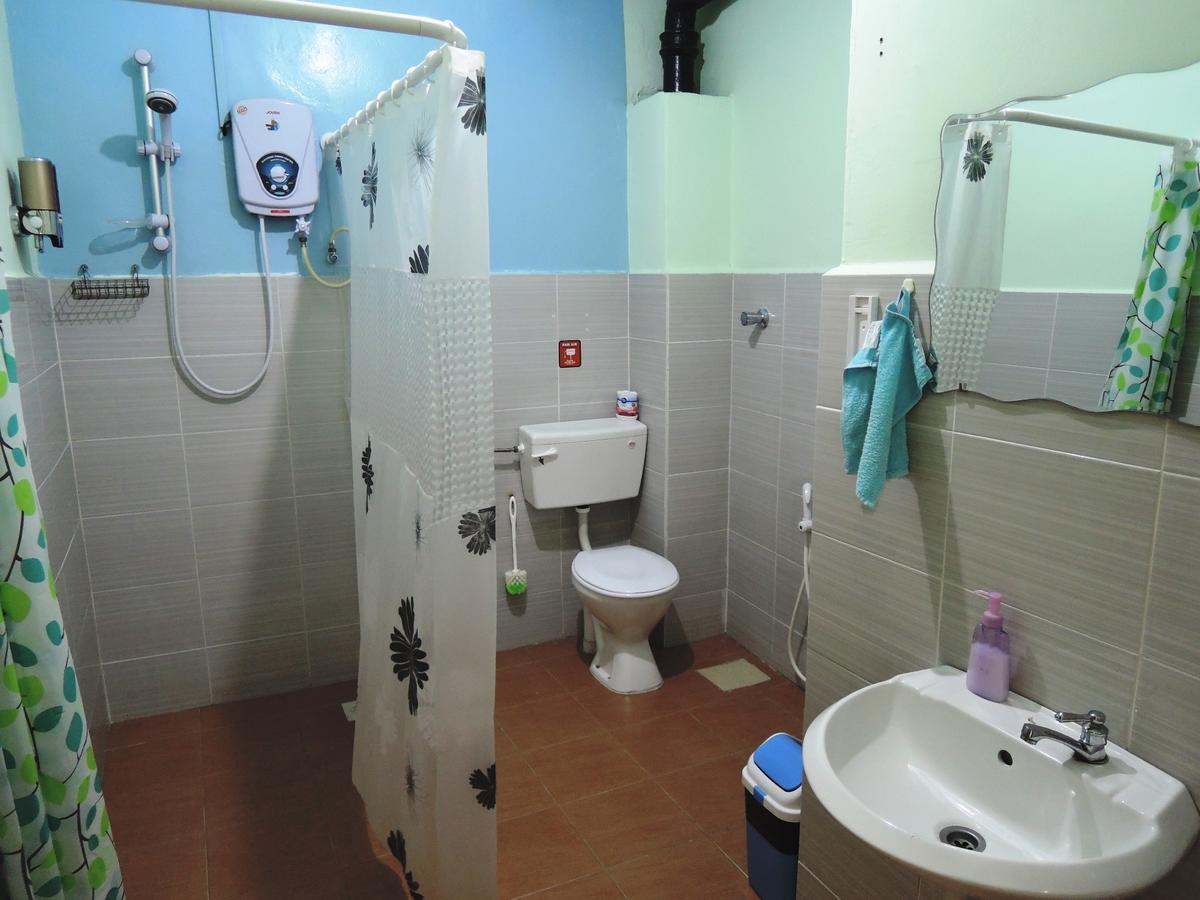 The Pillohouzzze Hotel Malacca Bagian luar foto