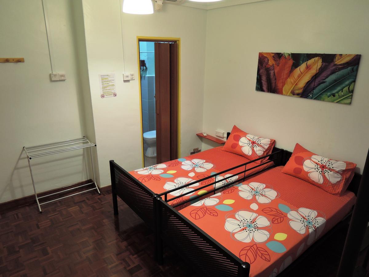 The Pillohouzzze Hotel Malacca Bagian luar foto