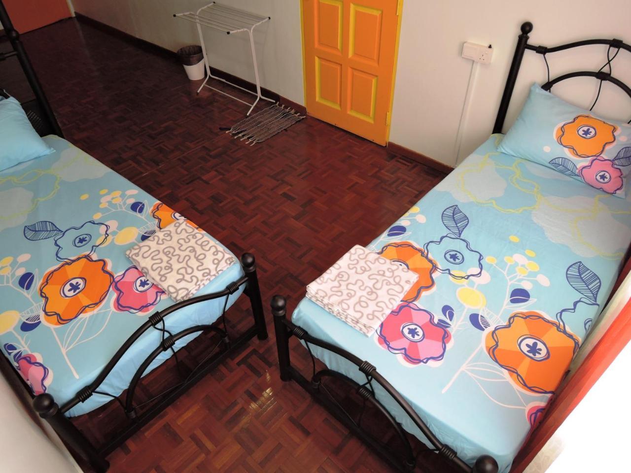 The Pillohouzzze Hotel Malacca Bagian luar foto